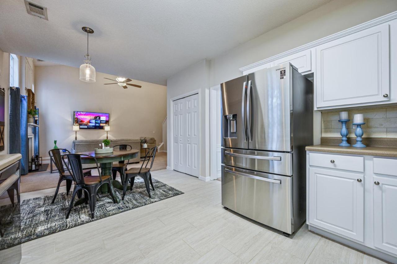 Enjoy This Amazing Home With Porch & Grill Near Dt Woodstock Exterior photo