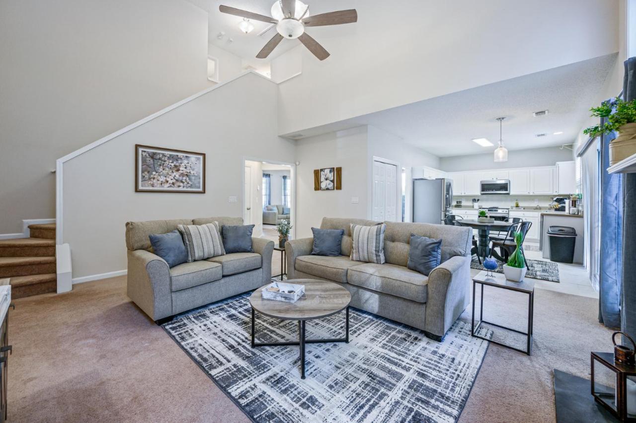 Enjoy This Amazing Home With Porch & Grill Near Dt Woodstock Exterior photo